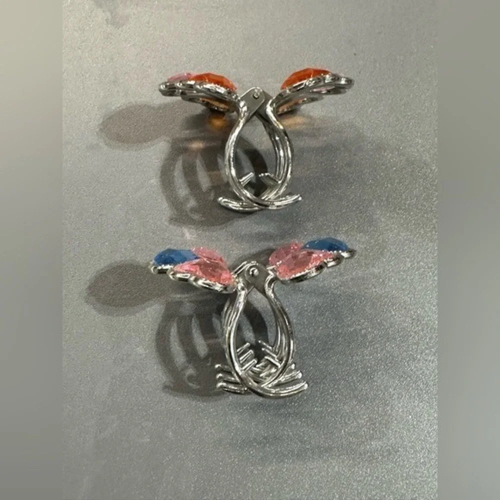 NEW Hair Clip Accessories Set of 2‎